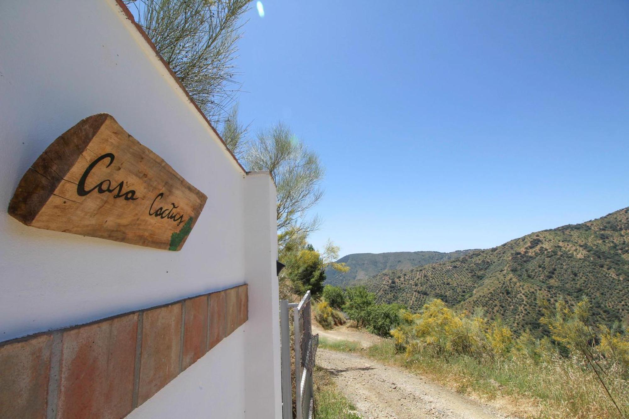 Trompetilla Montes De With Yoga And * Malaga
