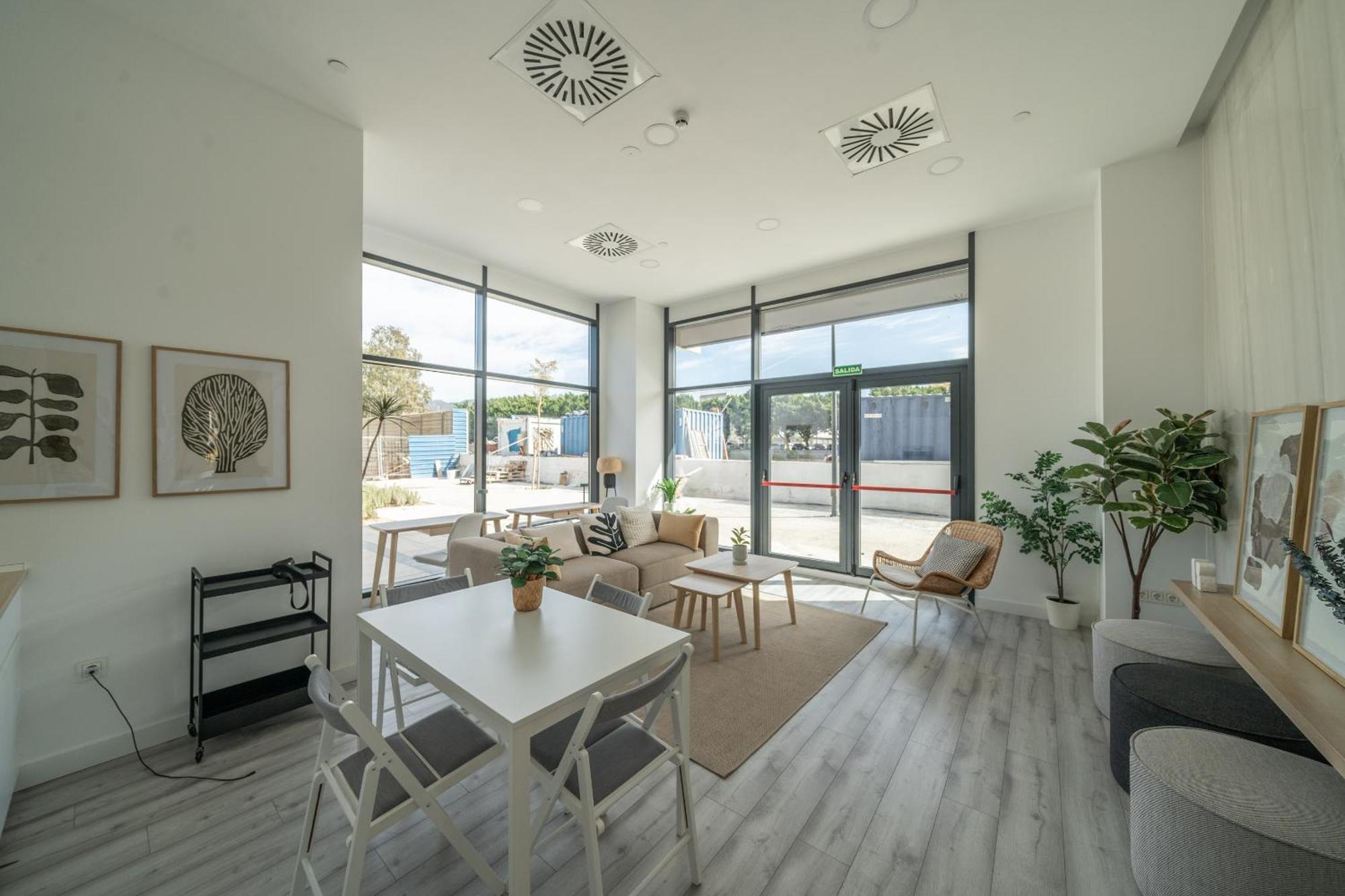 Xpce Urban 3 Skyline - Parking Free