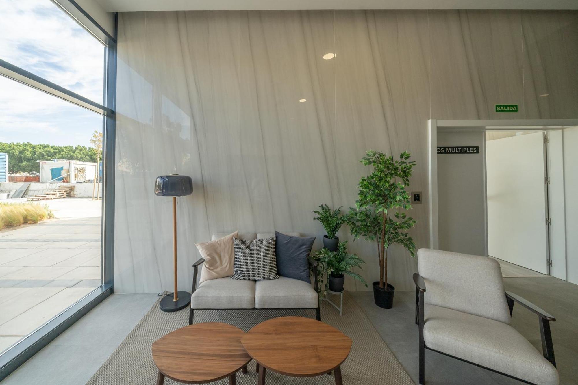 Xpce Urban 3 Skyline - Parking Free