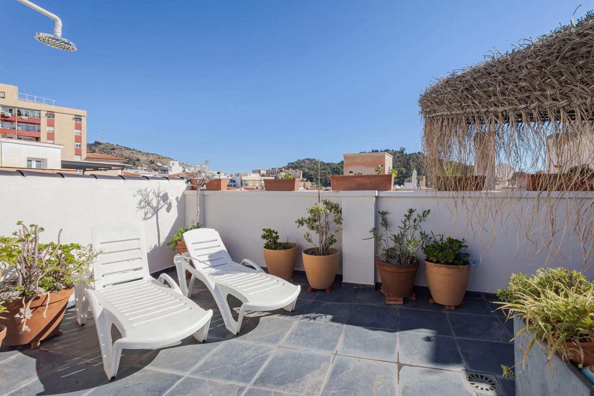 Historic Centre + Rooftop + Parking Apartment Malaga