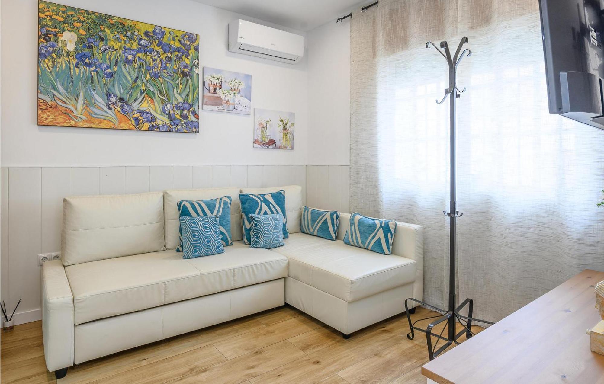 Vakantiehuis 2 Bedroom Lovely In