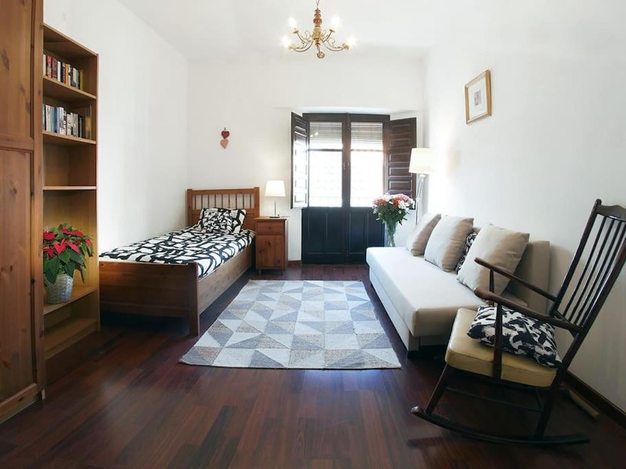 Apartment Vip House Rentals, Entire In Old Town Malaga