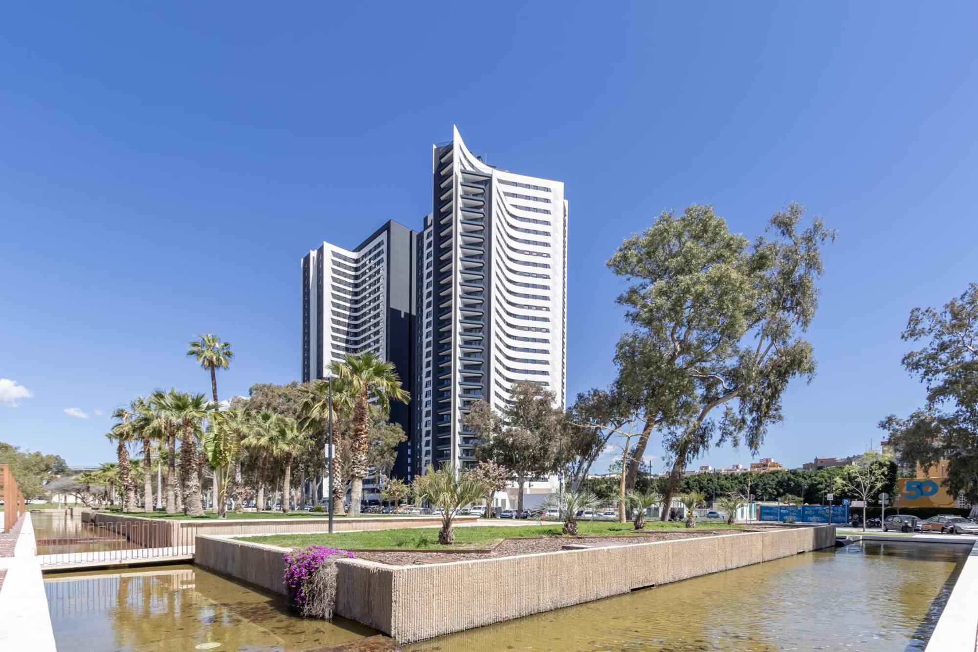Skyline 6 Pool & Parking Free Appartement *