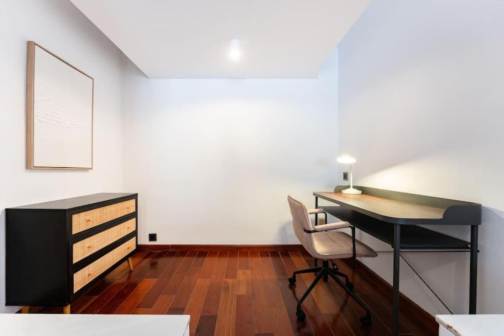 Exclusive With Sea View Near Center Malaga