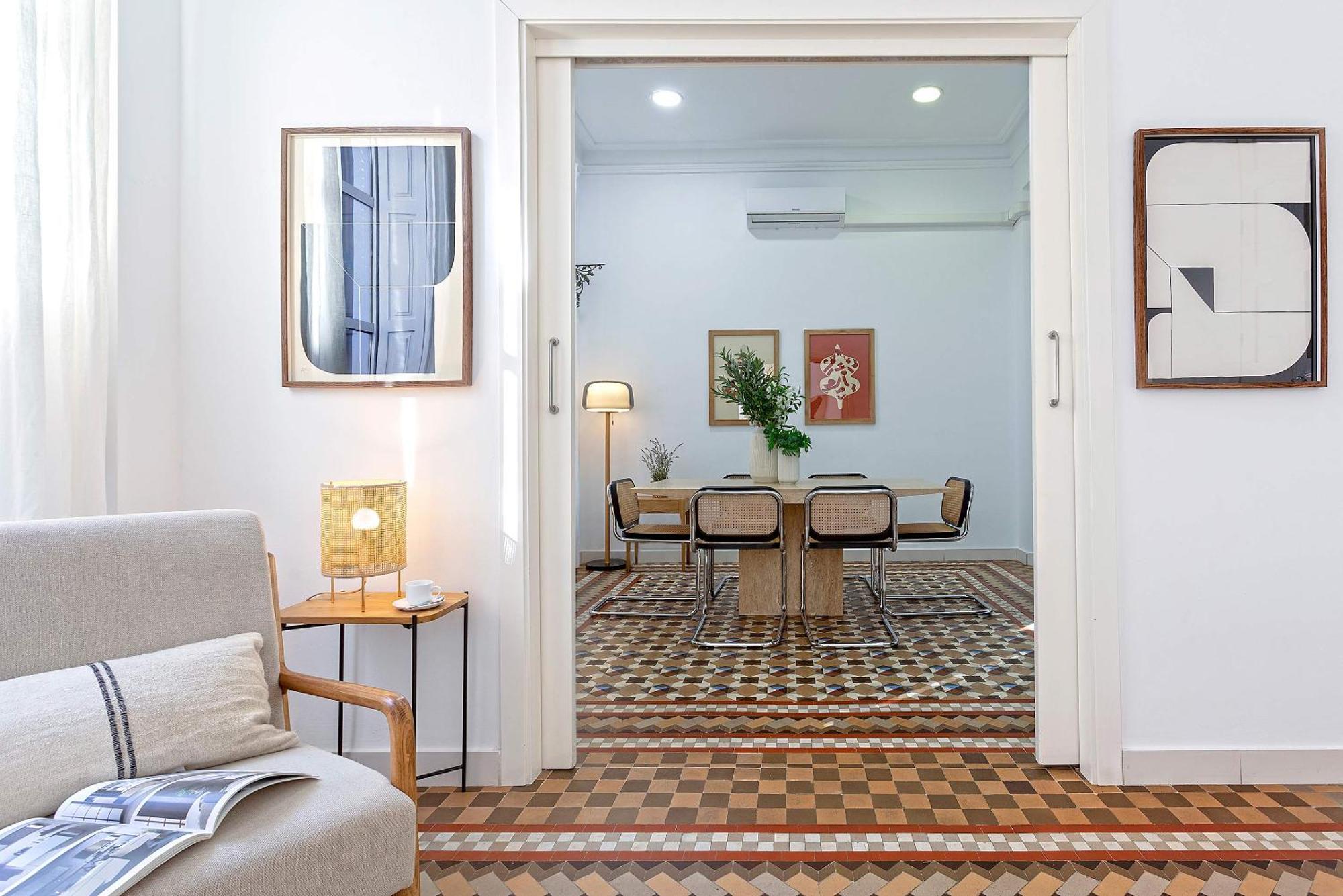 Genteel Larios Malaga