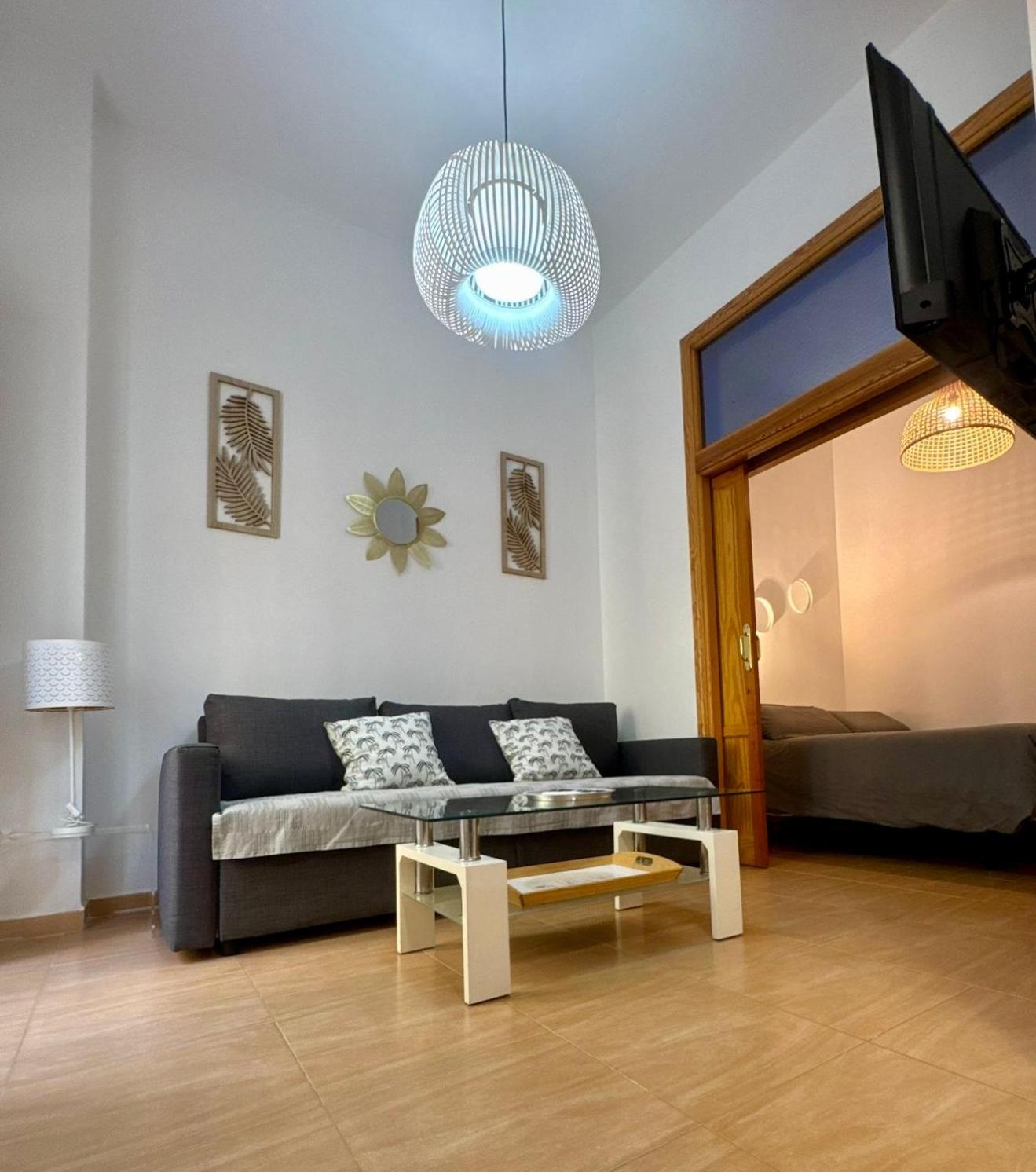 Plz De La Merced Solera Apartment *