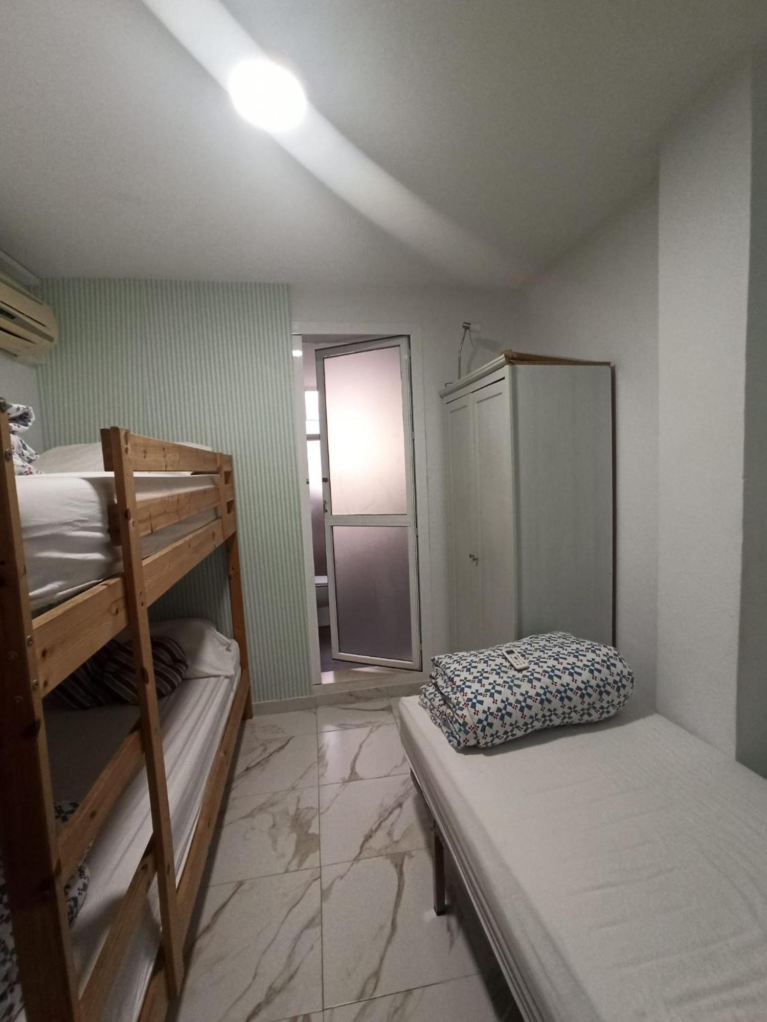 Lunalba Hostel Malaga