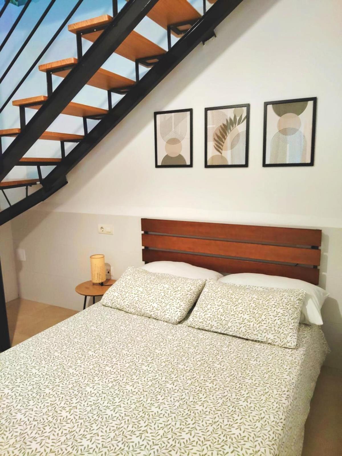 Duplex Mm Center Apartment