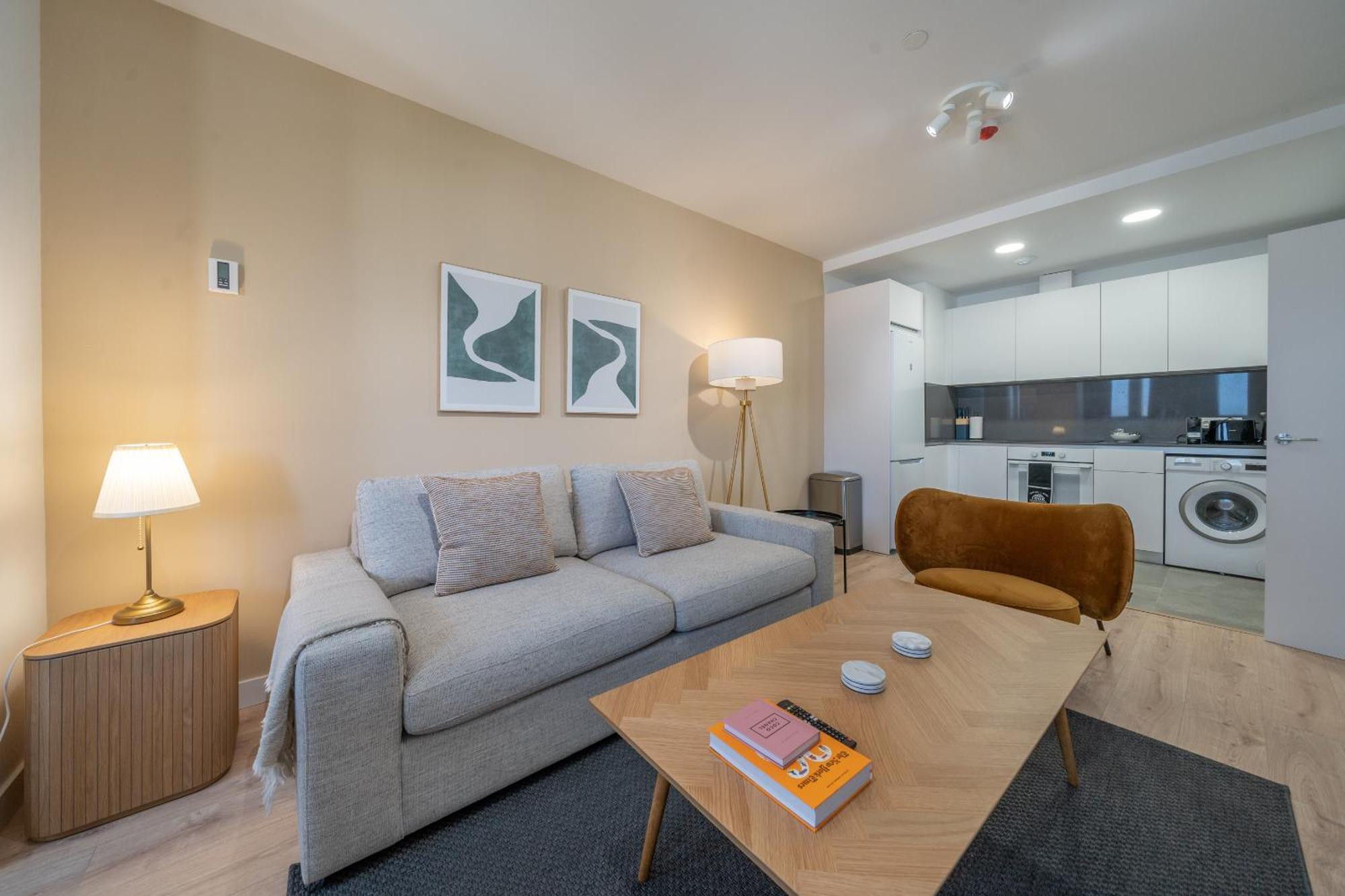 Xpce Urban 3 Skyline - Parking Free