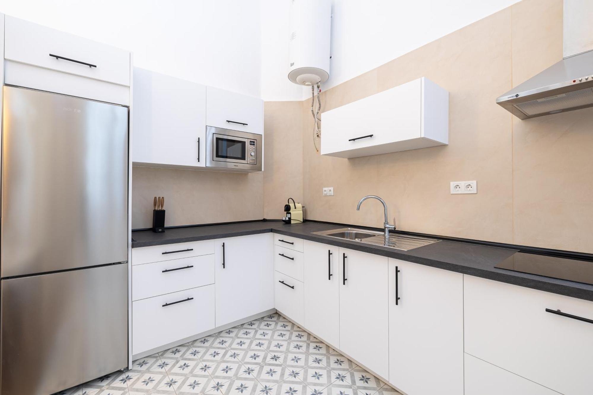 Modern Spacious Palace -1bedroom-center Apartment Malaga