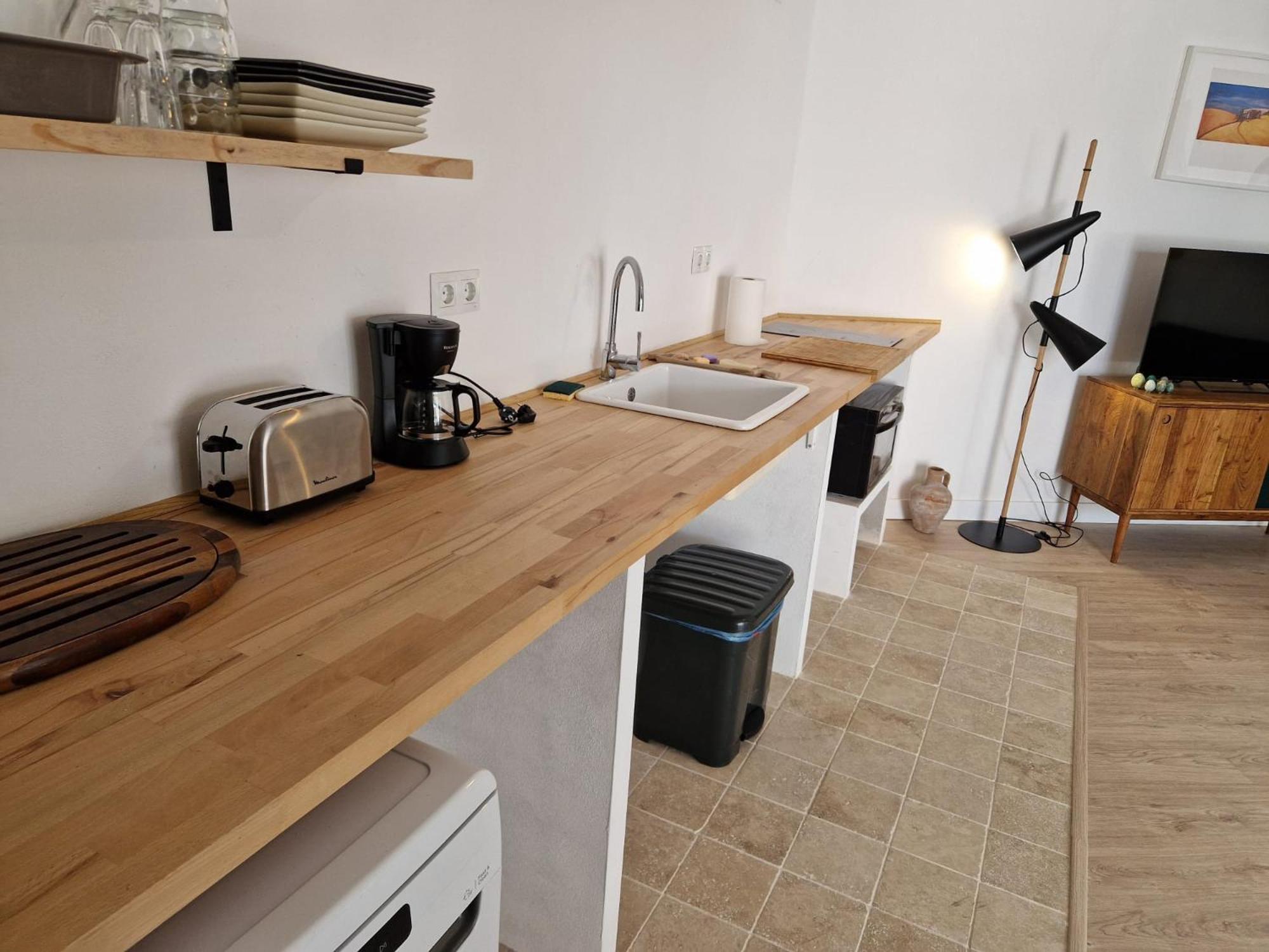 Individual Tranquila Con Bano Privado En Piso Compartido * Malaga