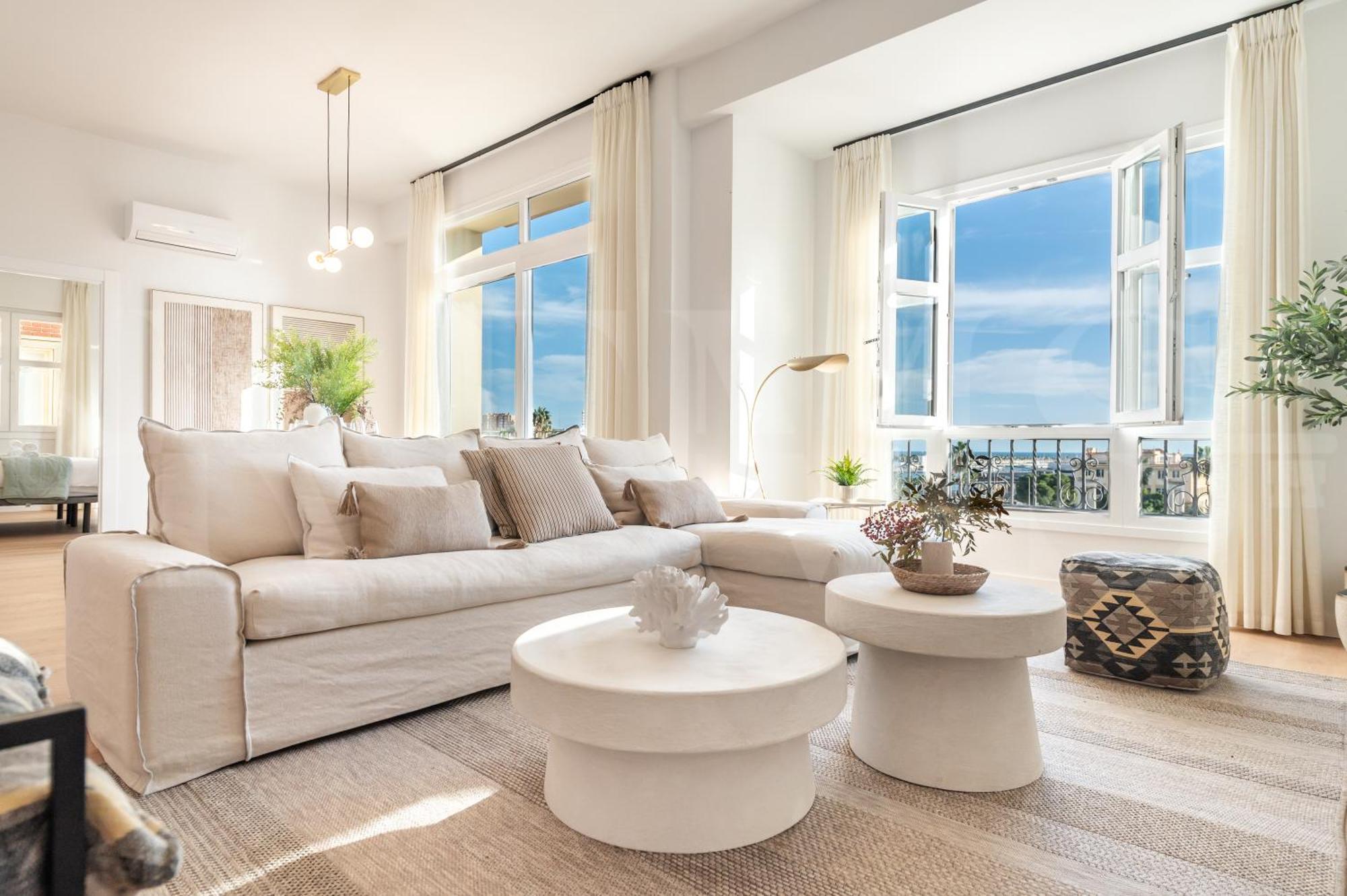 Elegant Coastal Charm With Unique Views By Rems Malaga