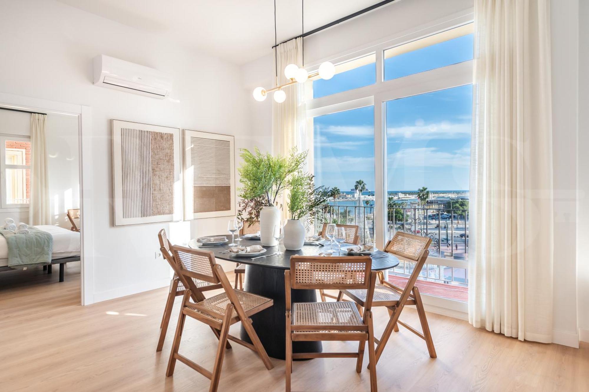 Apartment Elegant Coastal Charm With Unique Views By Rems