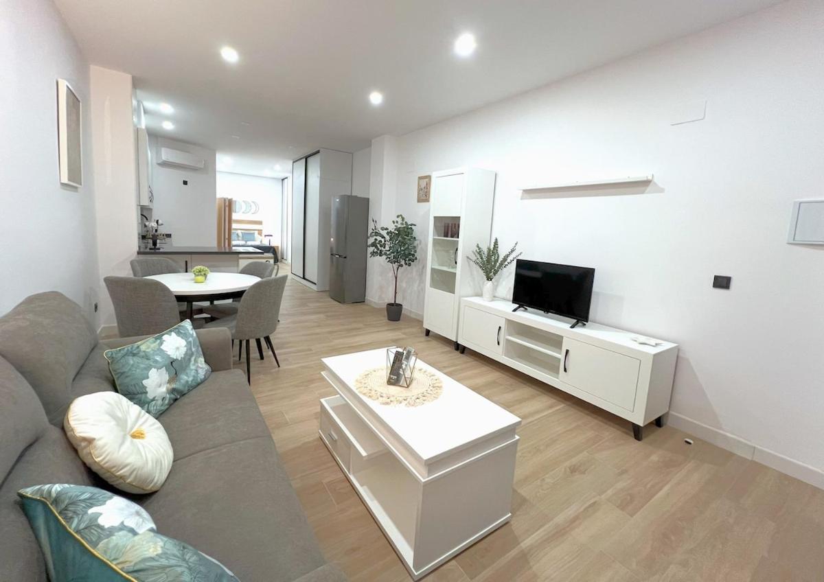 Apartment Evans Realty Bm Lujoso Y Moderno Estudio