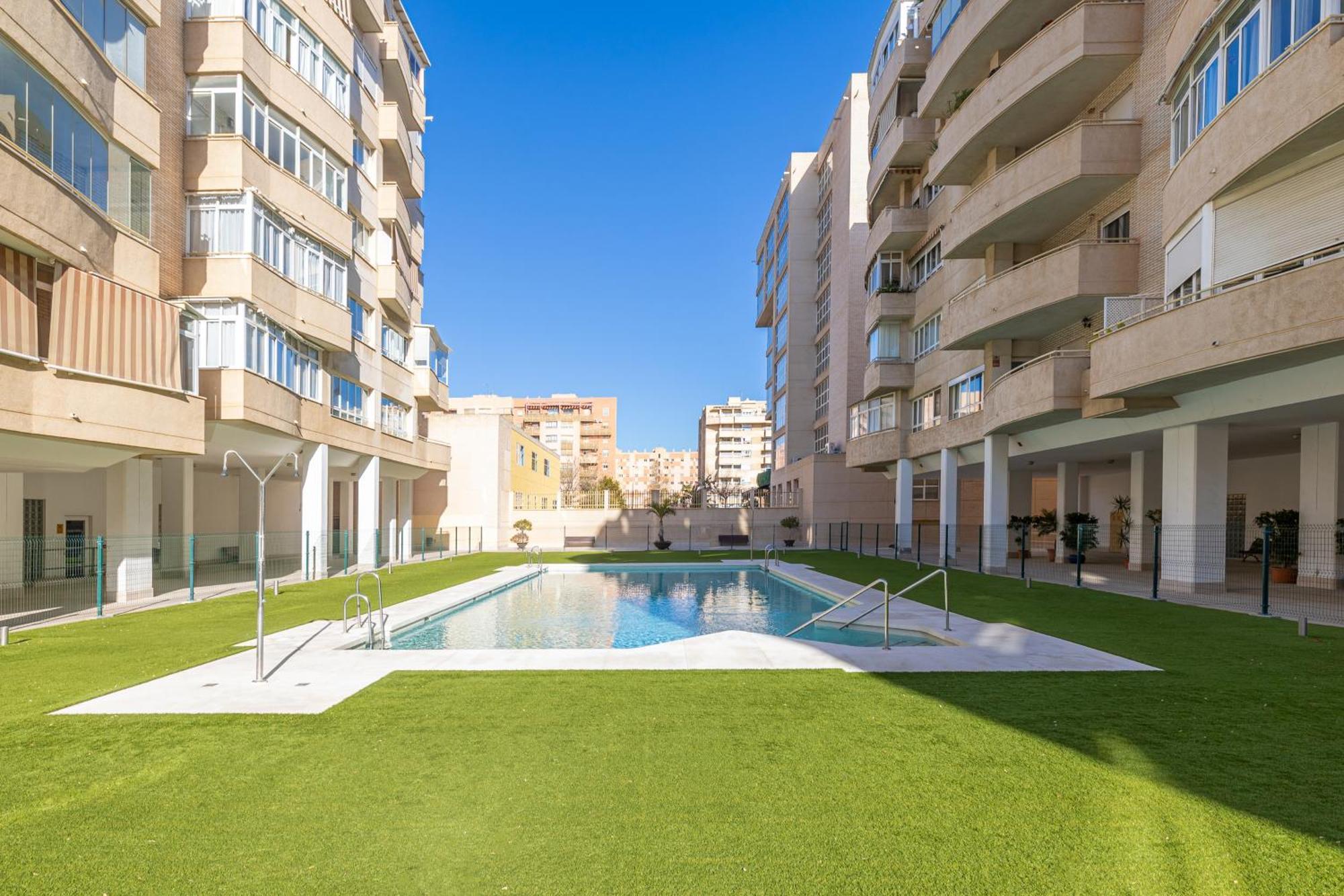 H2m Teatinos Pool & Terrace Apartment