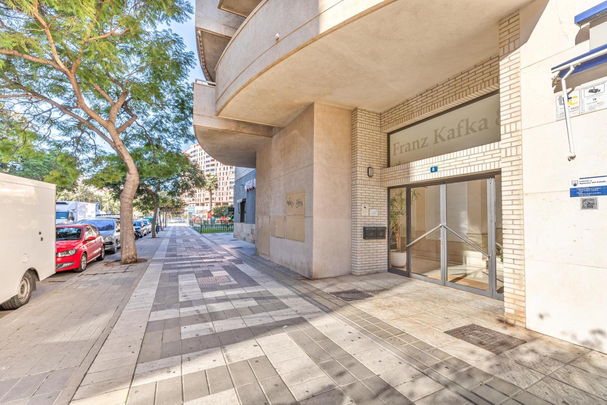 Apartment H2m Teatinos Pool & Terrace *