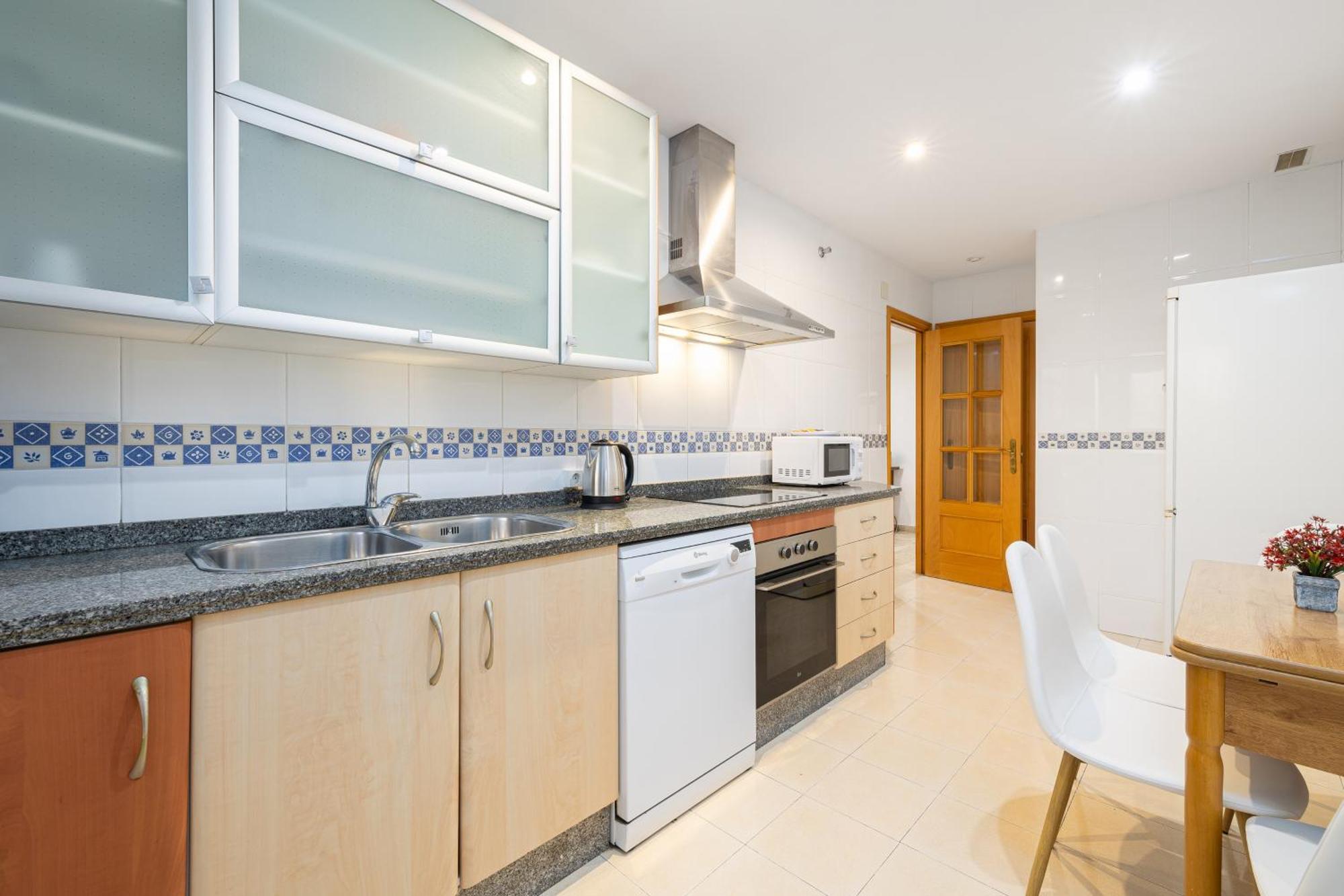Apartment H2m Teatinos Pool & Terrace