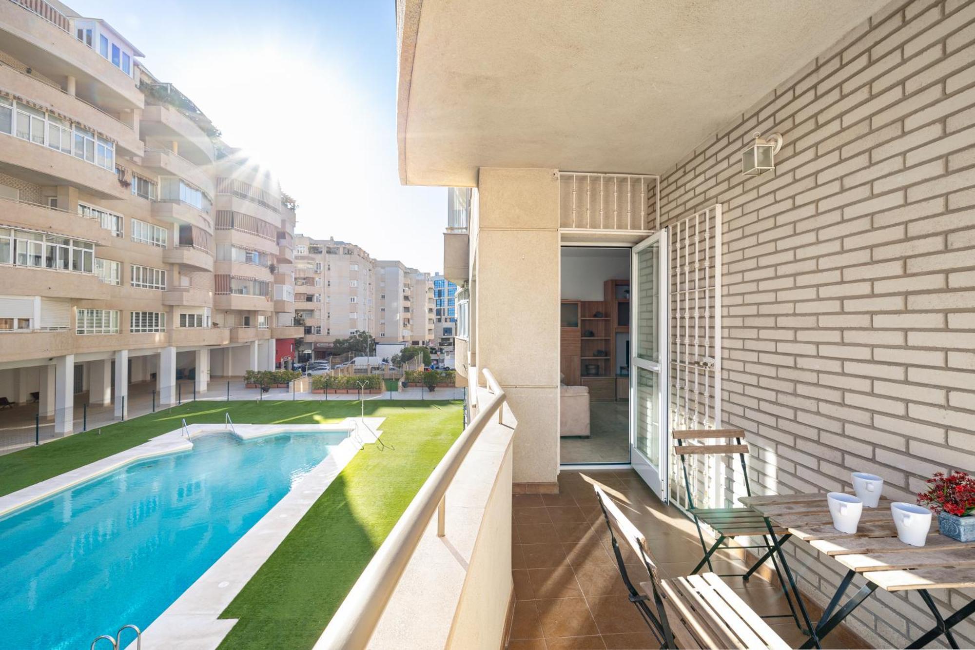 H2m Teatinos Pool & Terrace Apartment *