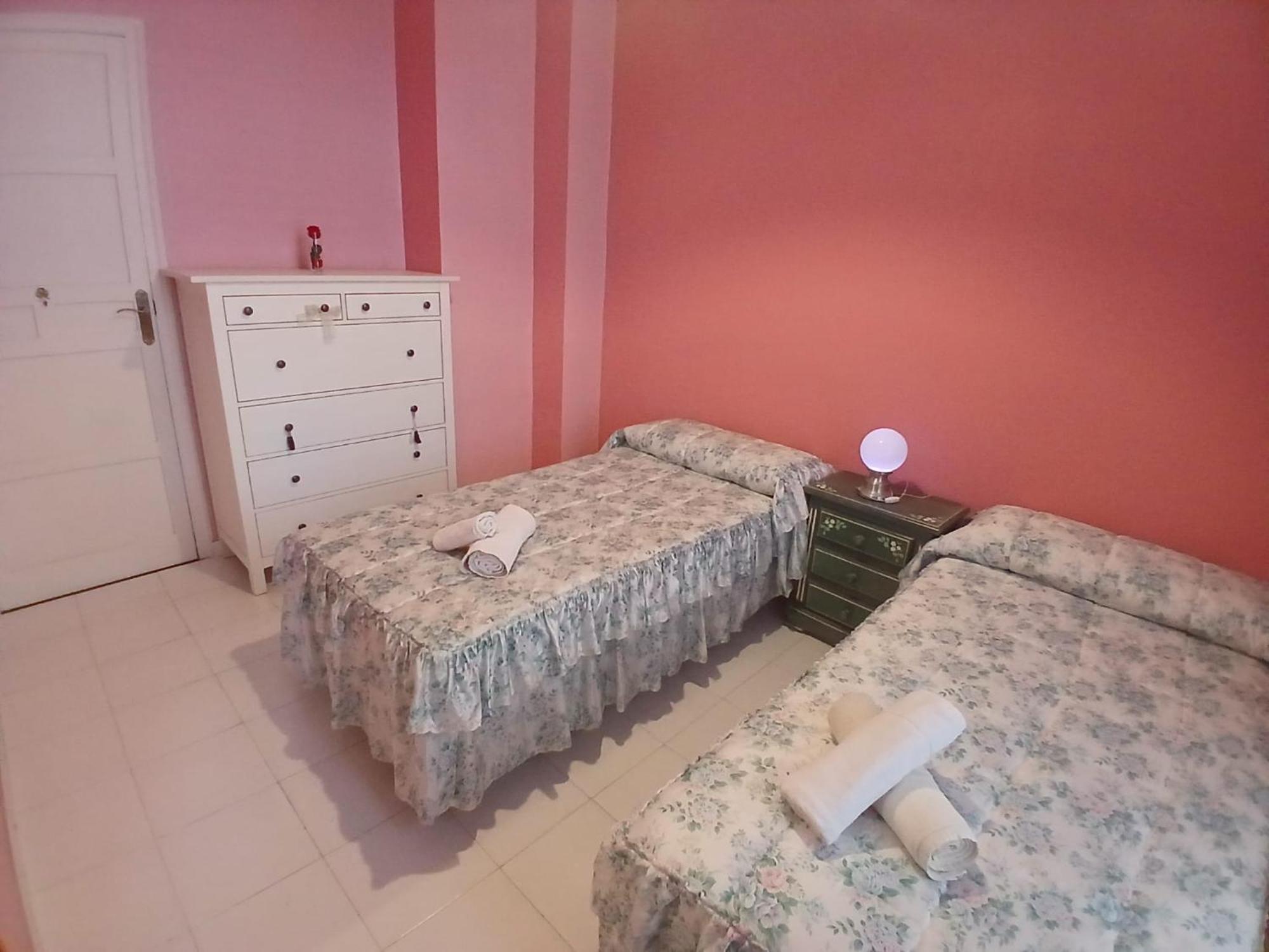 En Residencial Capuchinos Cerca Del Centro Historico De Homestay