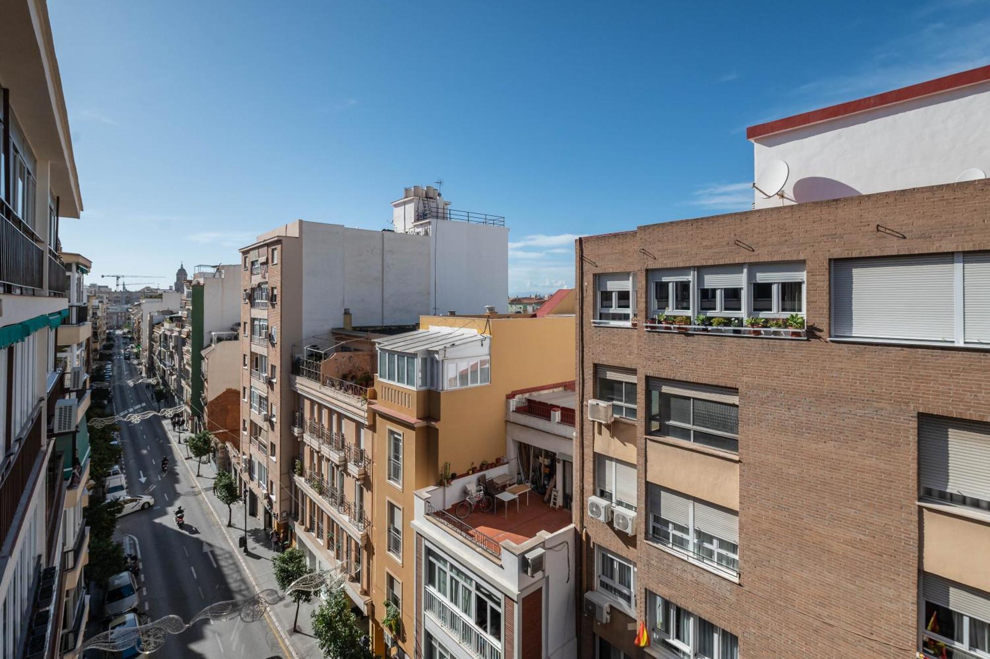 Victoria Lux 100 * Malaga