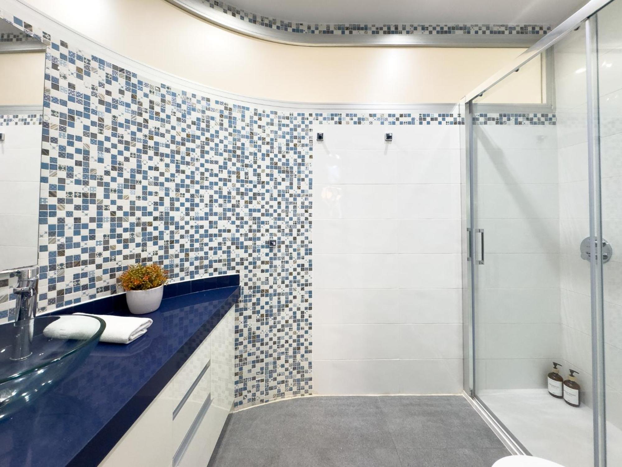 Old Town Luxe Apartment