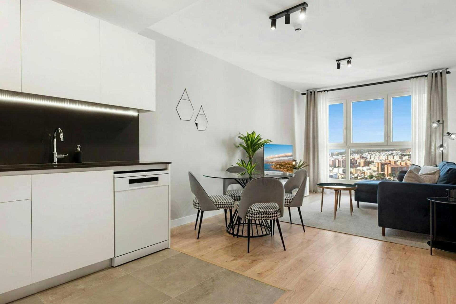 Apartment Eye Pool & Parking Free Malaga