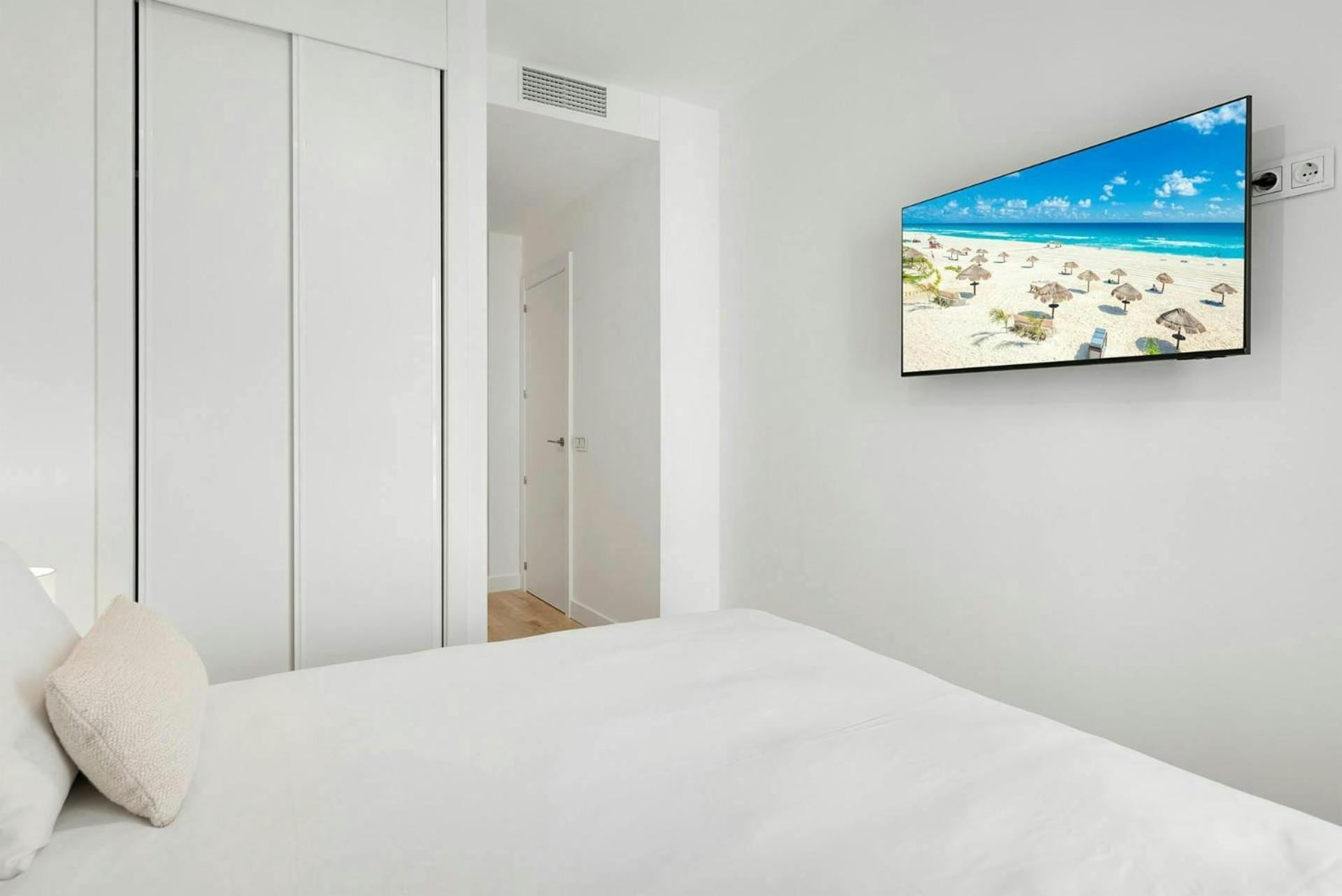 Eye Pool & Parking Free Appartement *