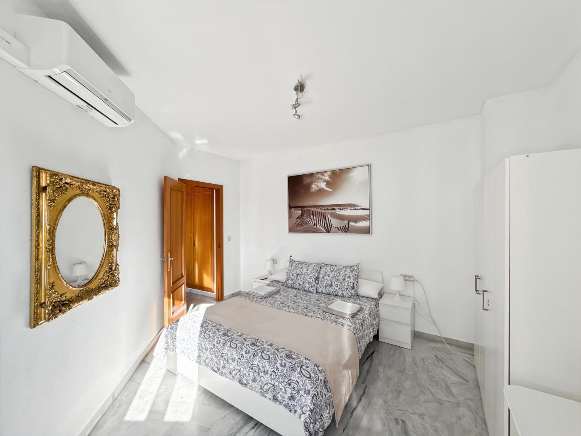 Exclusive With Cathedral Views And Auto Check-in Malaga