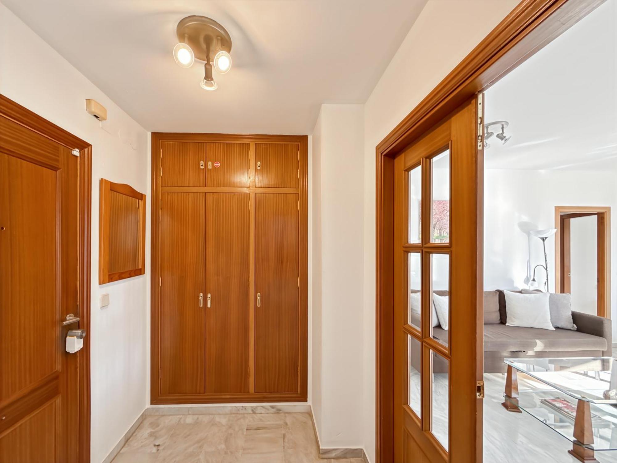 Exclusive With Cathedral Views And Auto Check-in Apartment