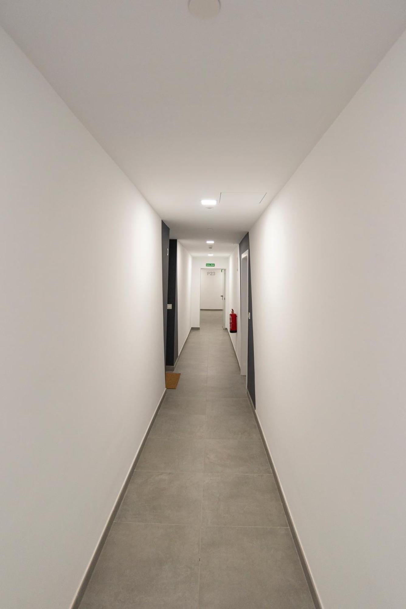Skyline Ii Pool & Coworking By Ele Apartment