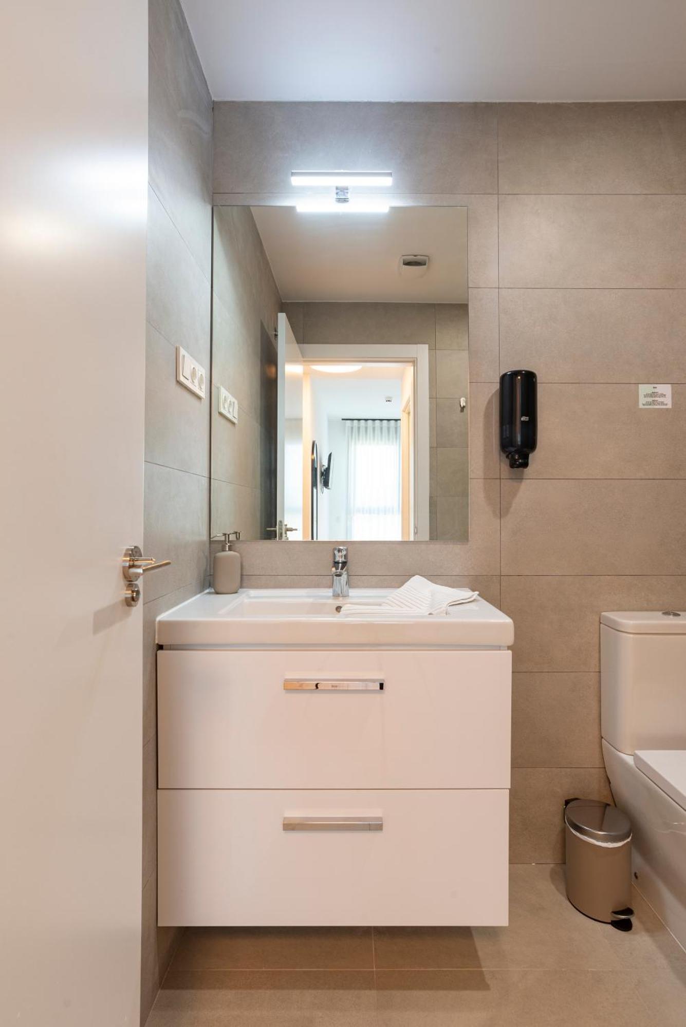 Apartment Skyline Ii Pool & Coworking By Ele Malaga