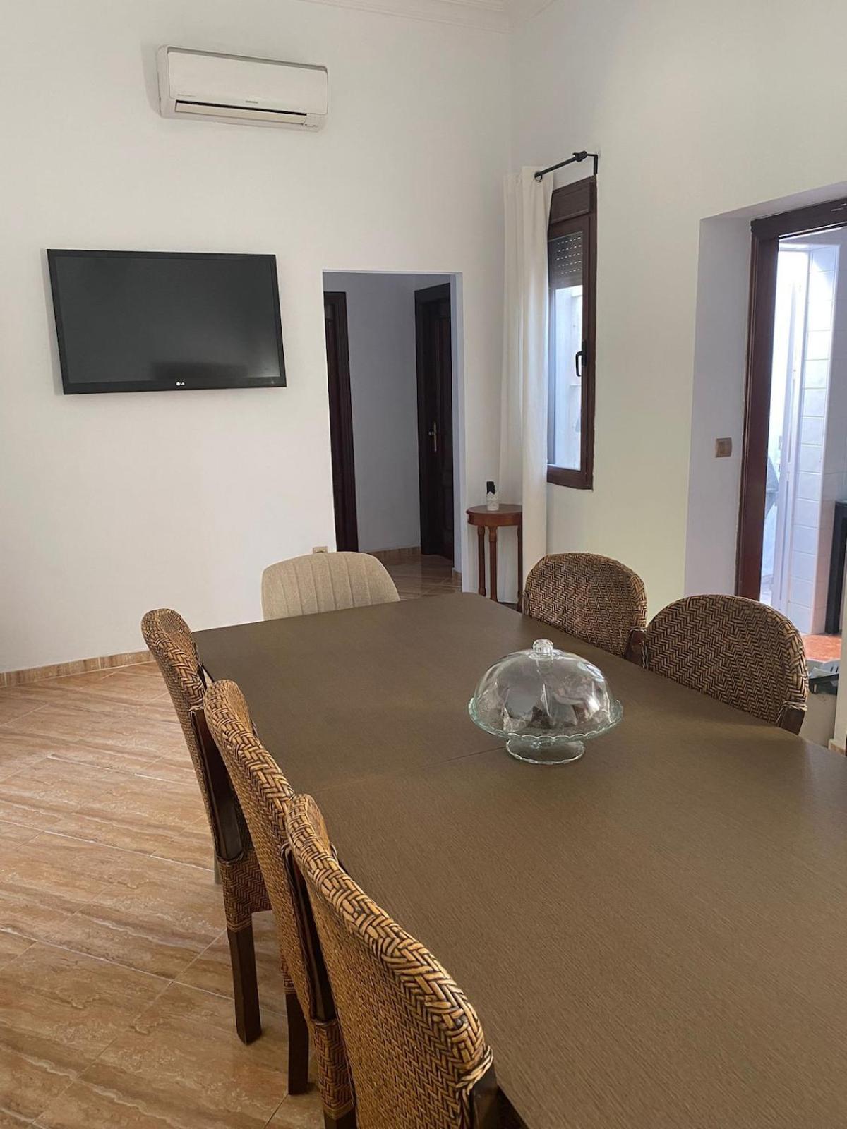 Gran Casa Cerca De La Playa Con 3 En Pedregalejo Malaga