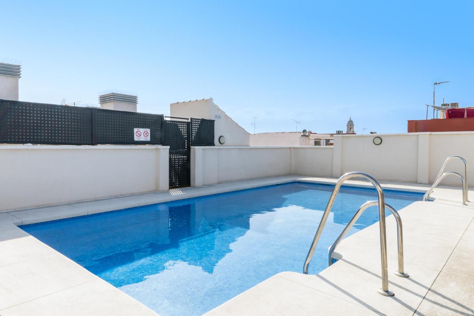 -malagasunapts-terrace,pool&park Apartment
