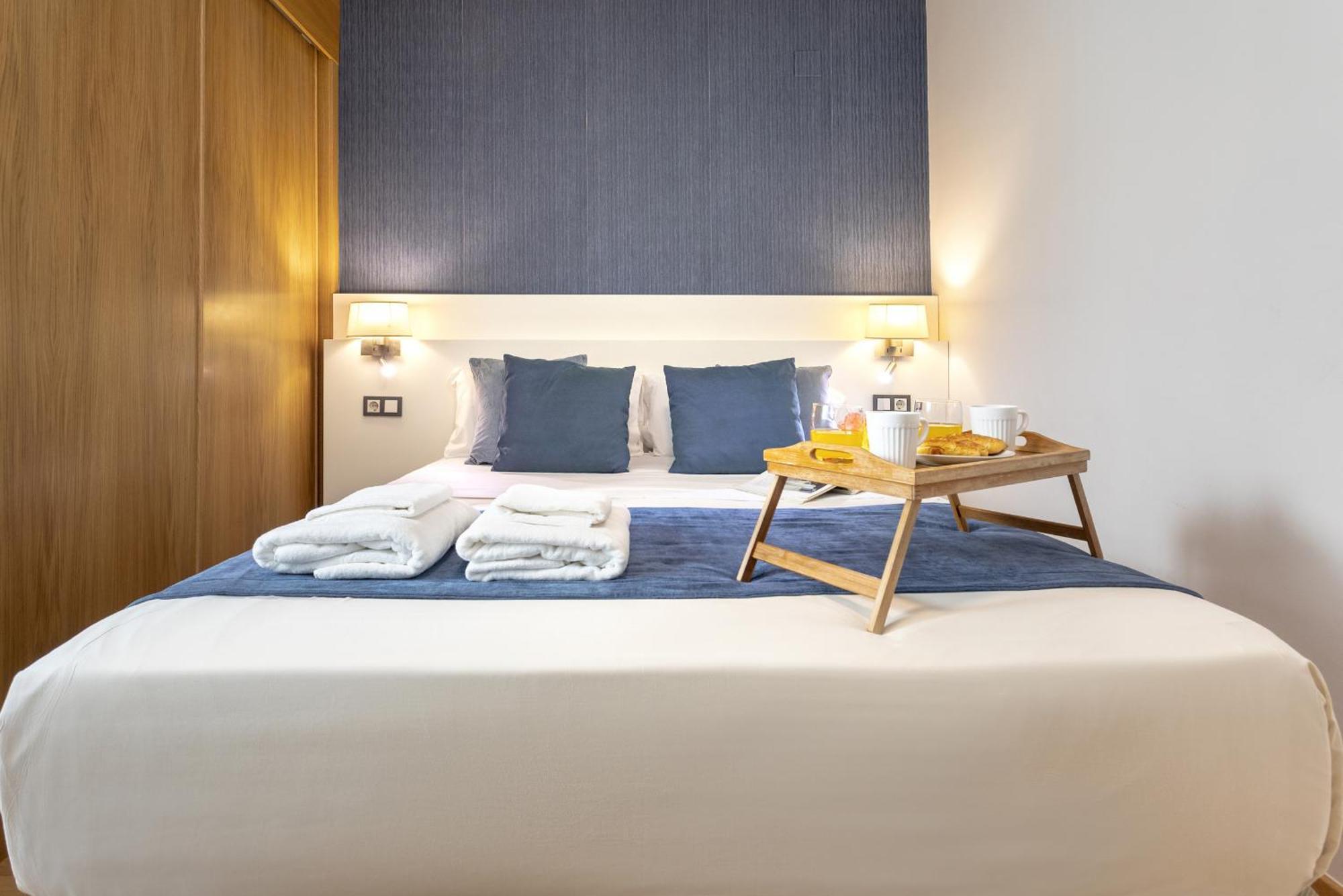 -malagasunapts-terrace,pool&park Apartment Malaga