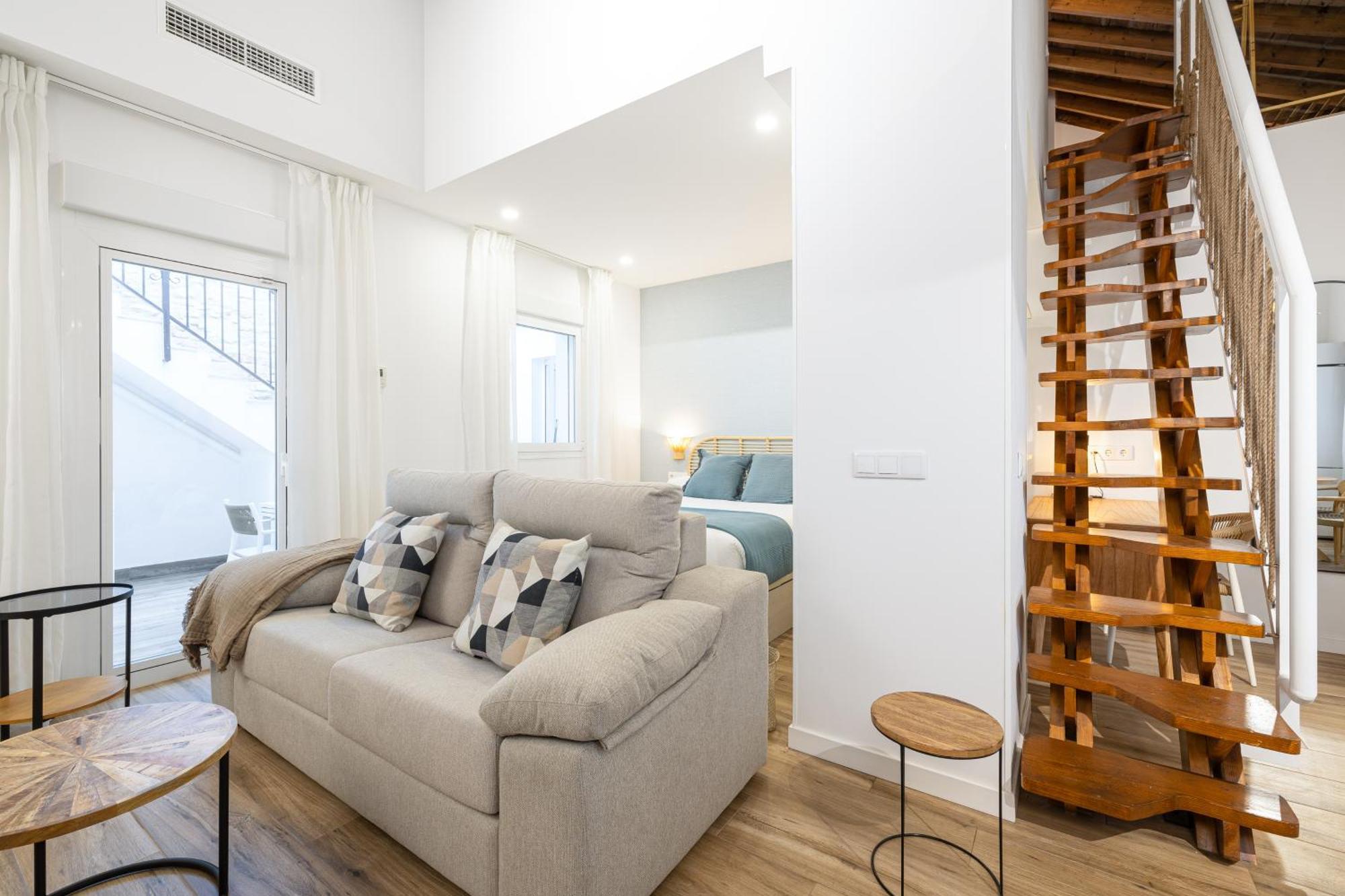 Apartment Modern Duplex Courtyard -2bedrooms 2baths Malaga