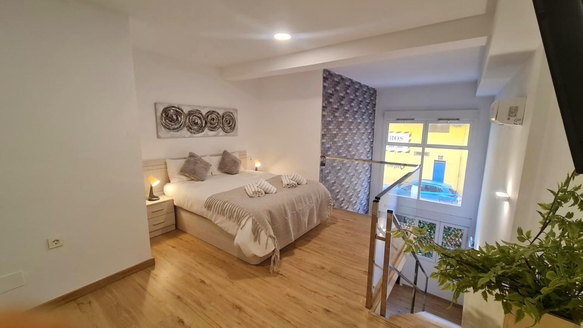 Apartamento Duplex Huelin Ii & *