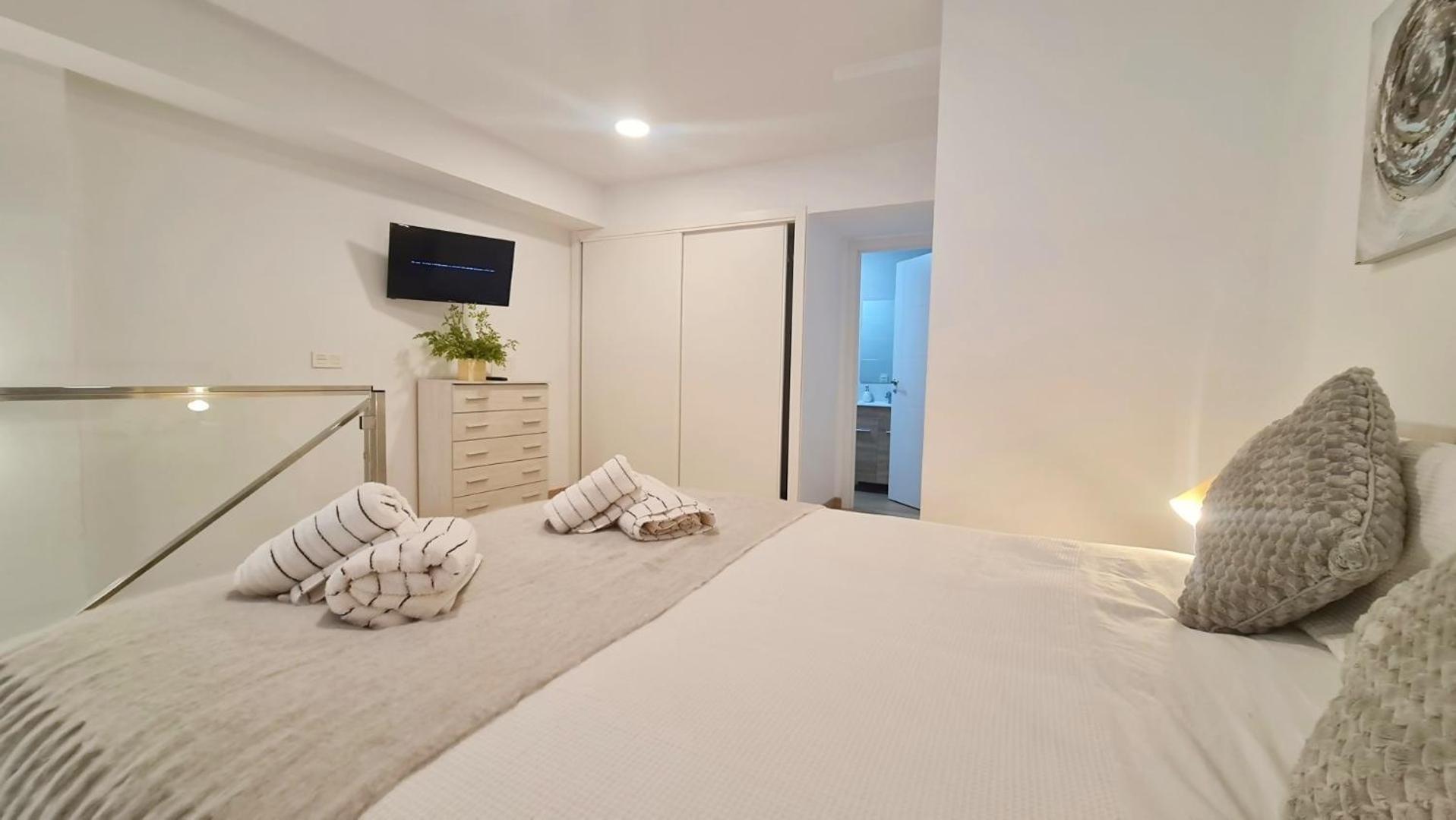 Apartamento Duplex Huelin Ii & *