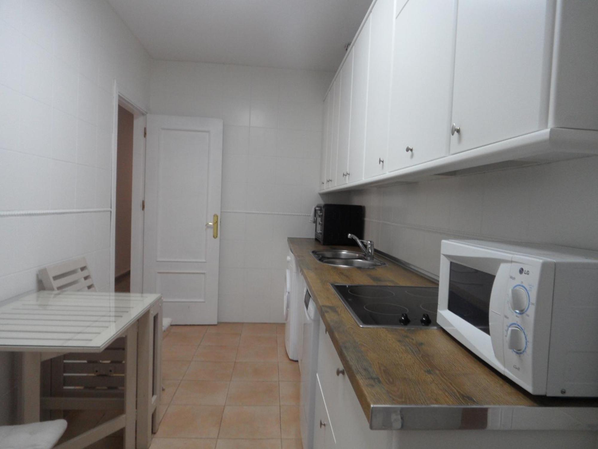 Atarazanas River Road Apartment