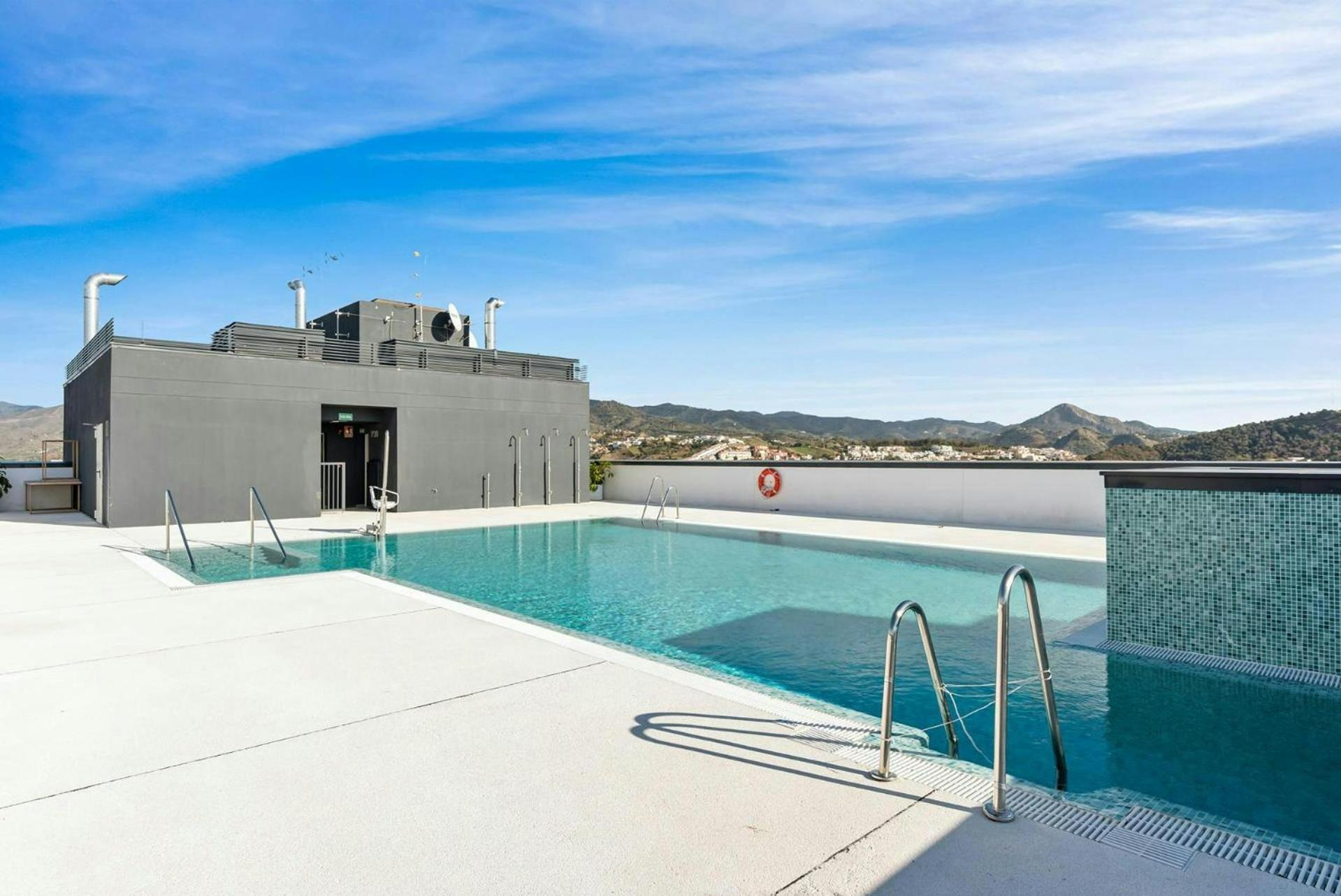Apartment Eye Pool & Parking Free Malaga