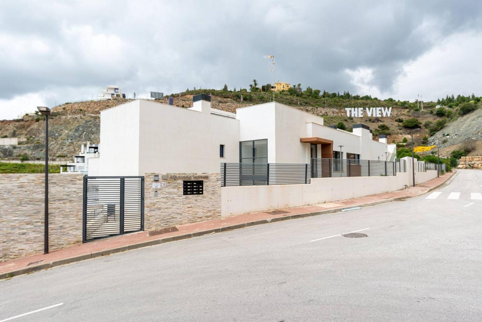 Apartment La Quinta 3 Bedroom Ultra Modern With Private Hot Tub