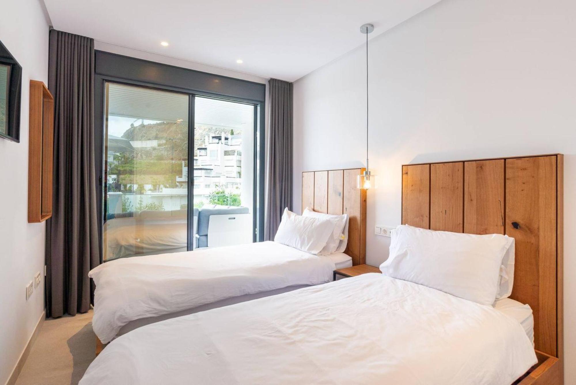 La Quinta 3 Bedroom Ultra Modern With Private Hot Tub Apartment *