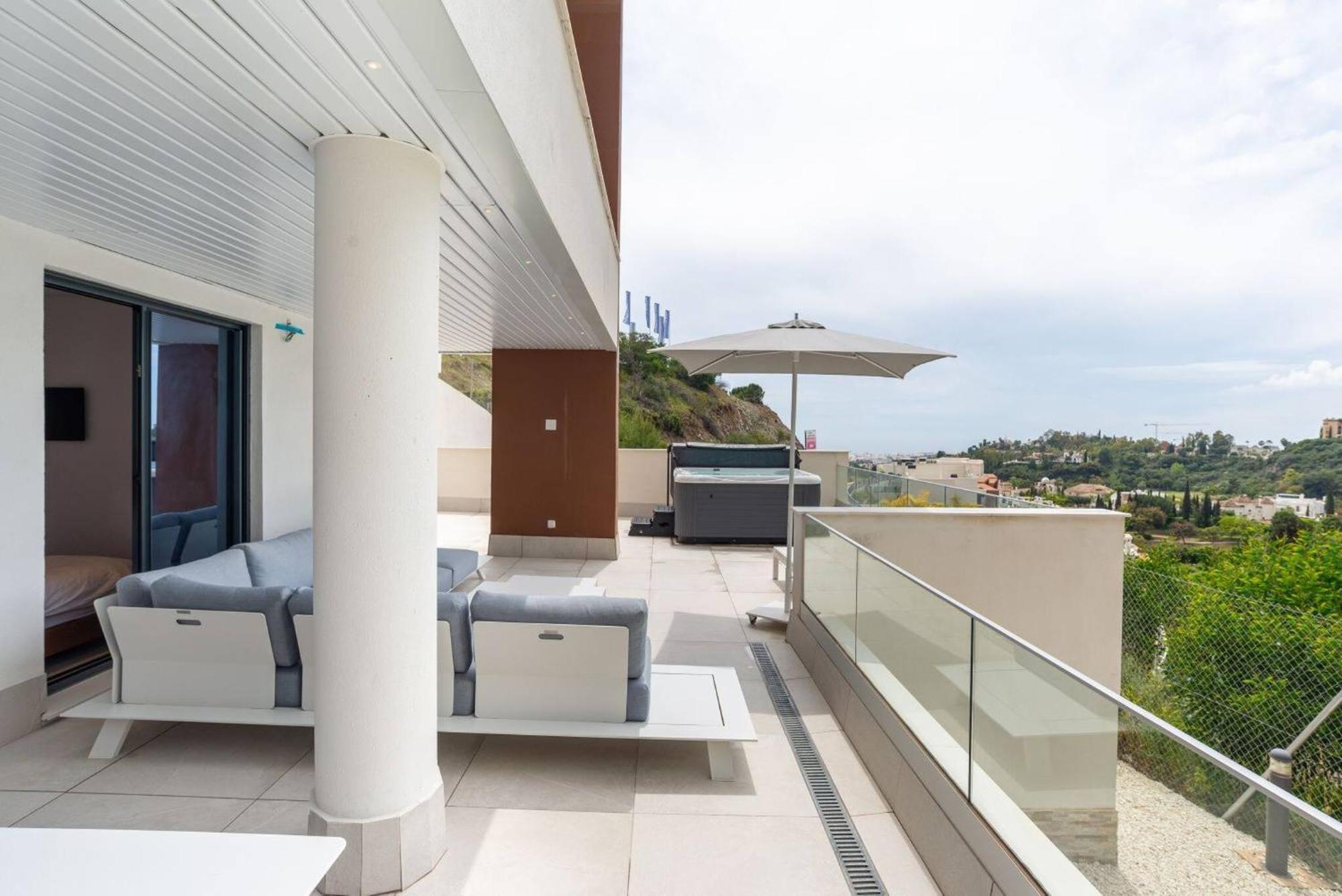 La Quinta 3 Bedroom Ultra Modern With Private Hot Tub * Malaga
