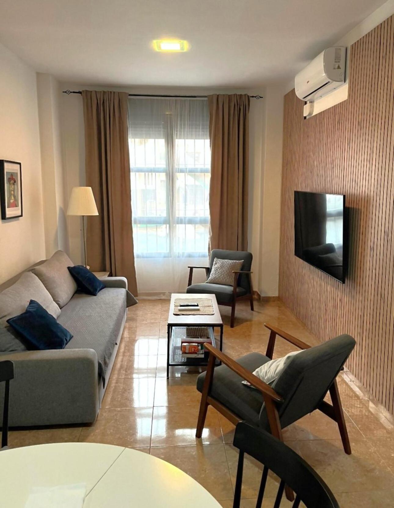 Apartment Under The Olive Trees In Historic Center Of Malaga