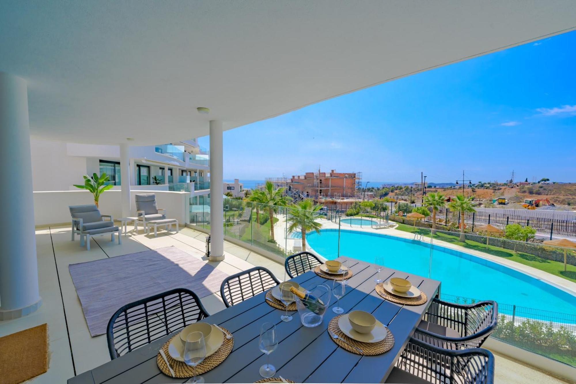 Amazing 3 Bedroom With Seaviews In Higueron Apartment *