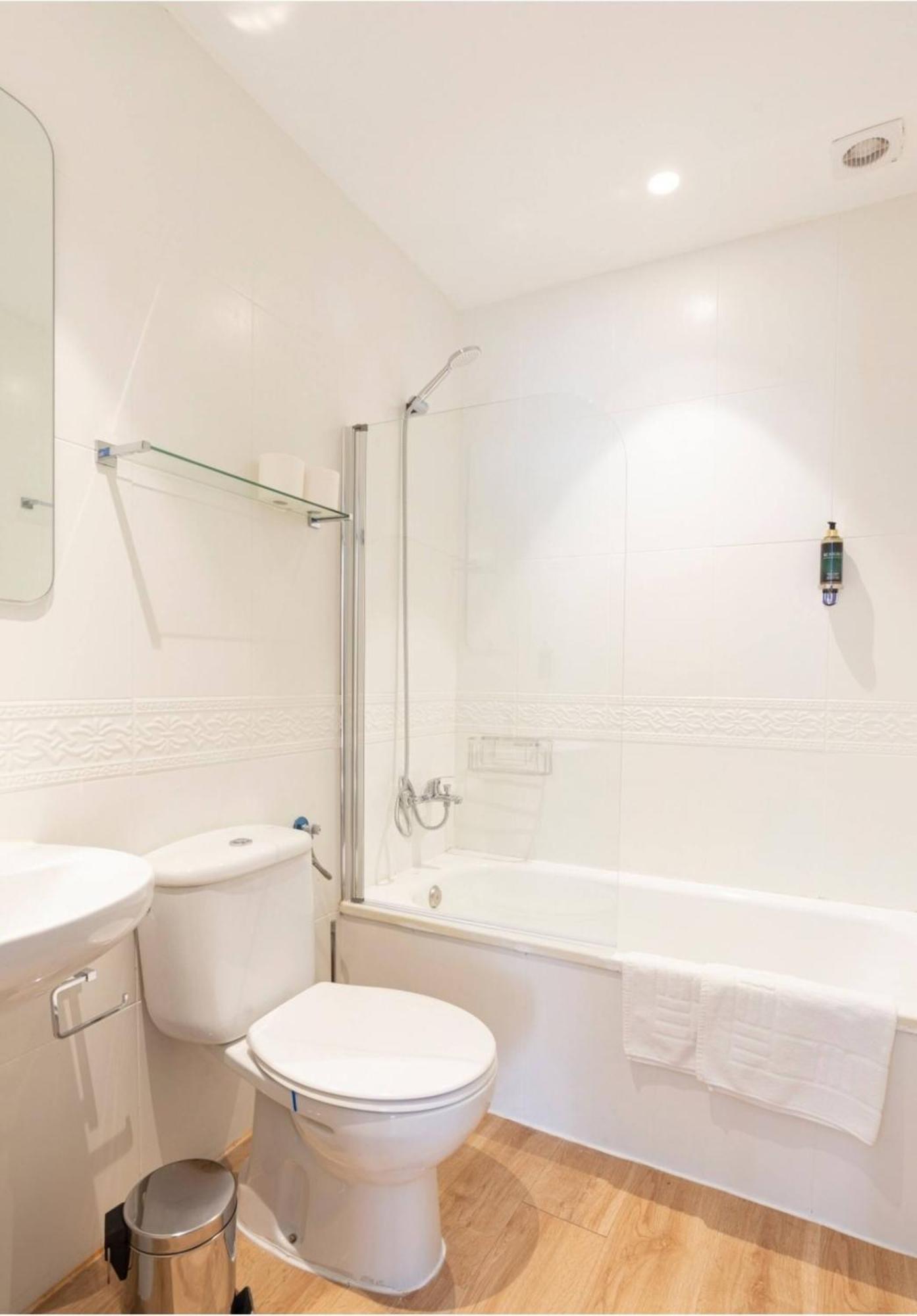 Stylish 2 Bedroom With Patio Apartment Malaga