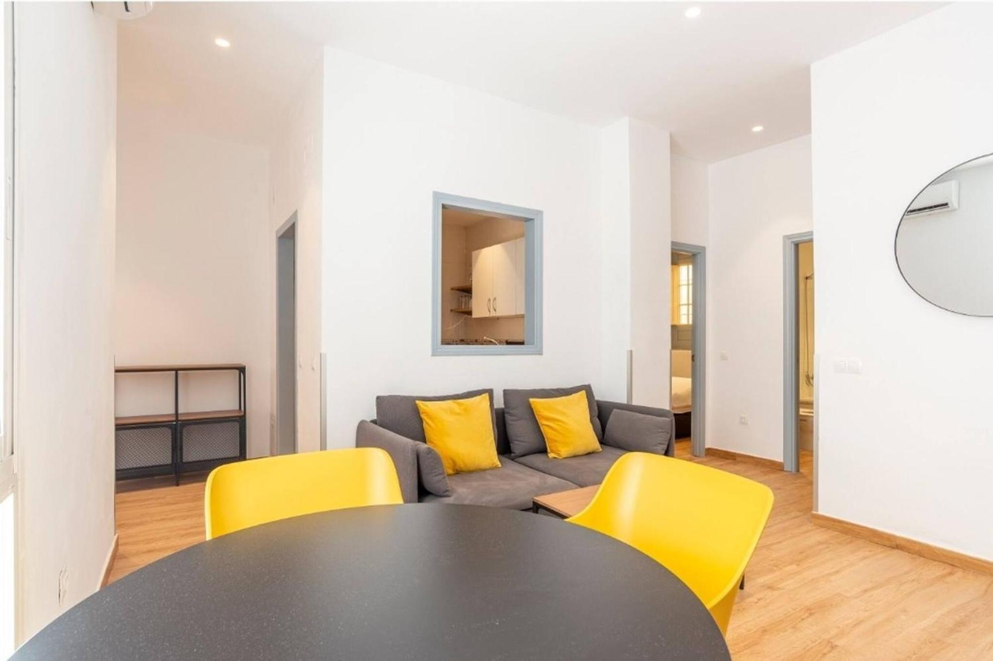 Apartment Stylish 2 Bedroom With Patio Malaga