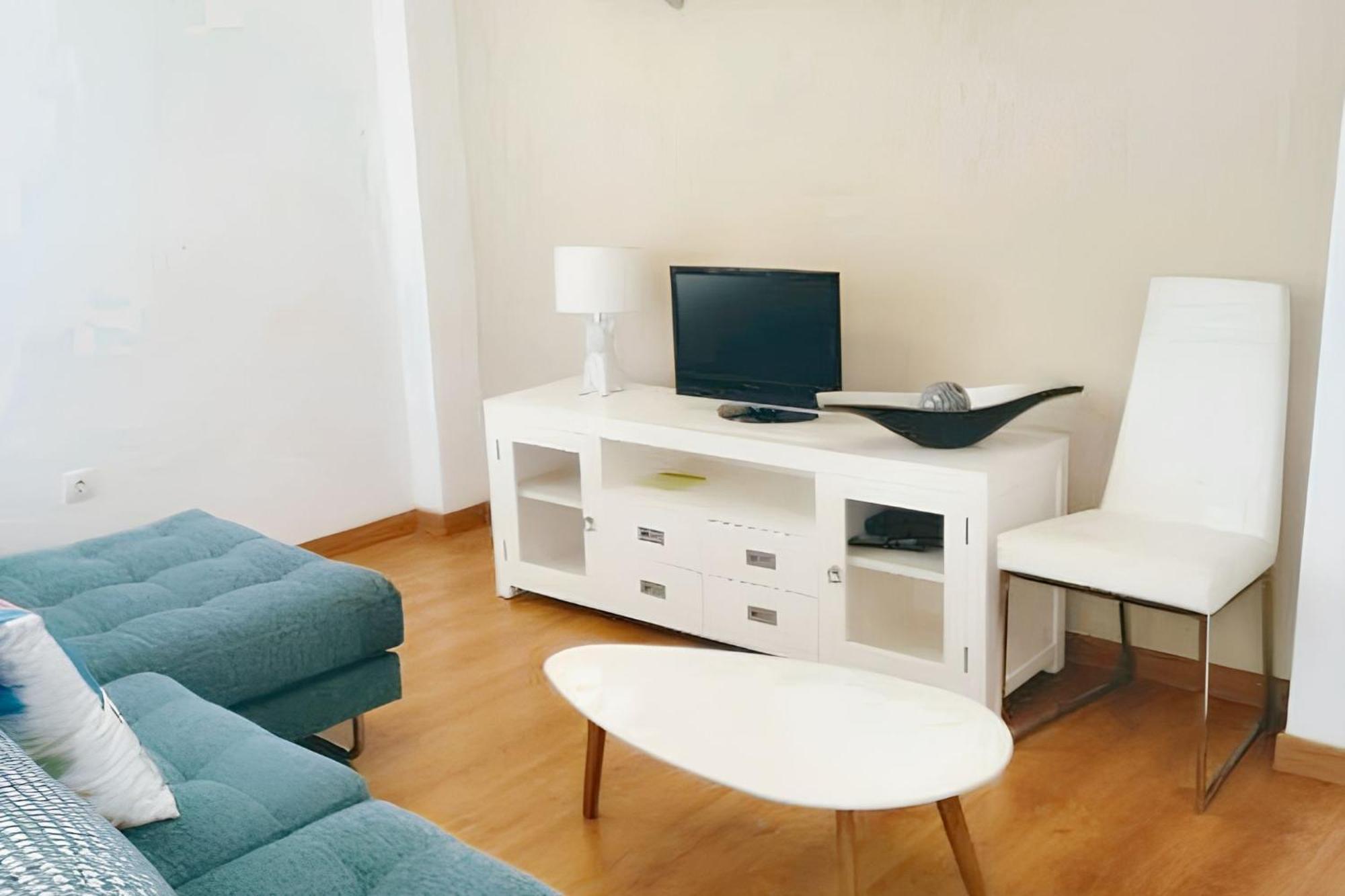 Modern 80 M² + Balcony