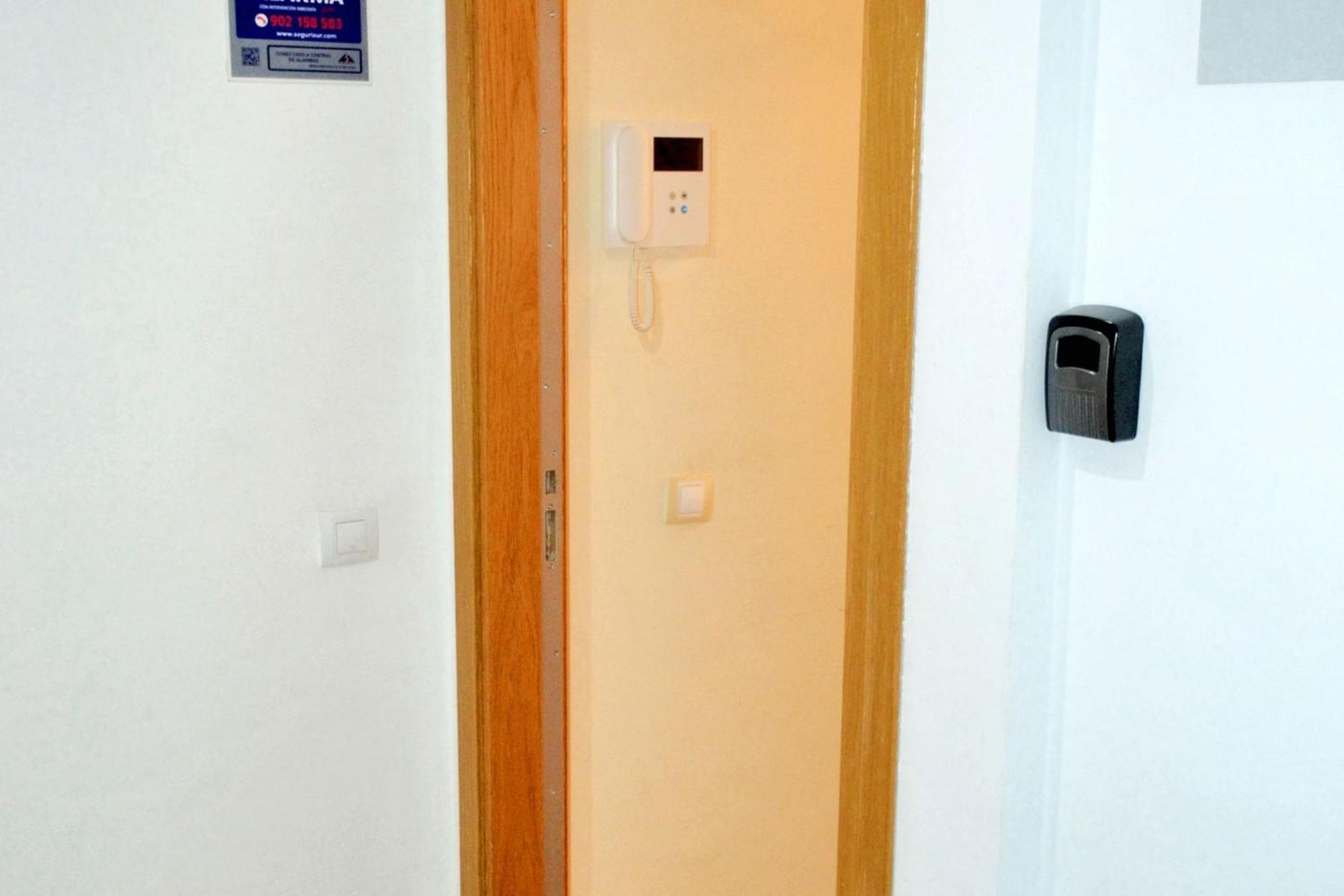 Modern 80 M² + Balcony