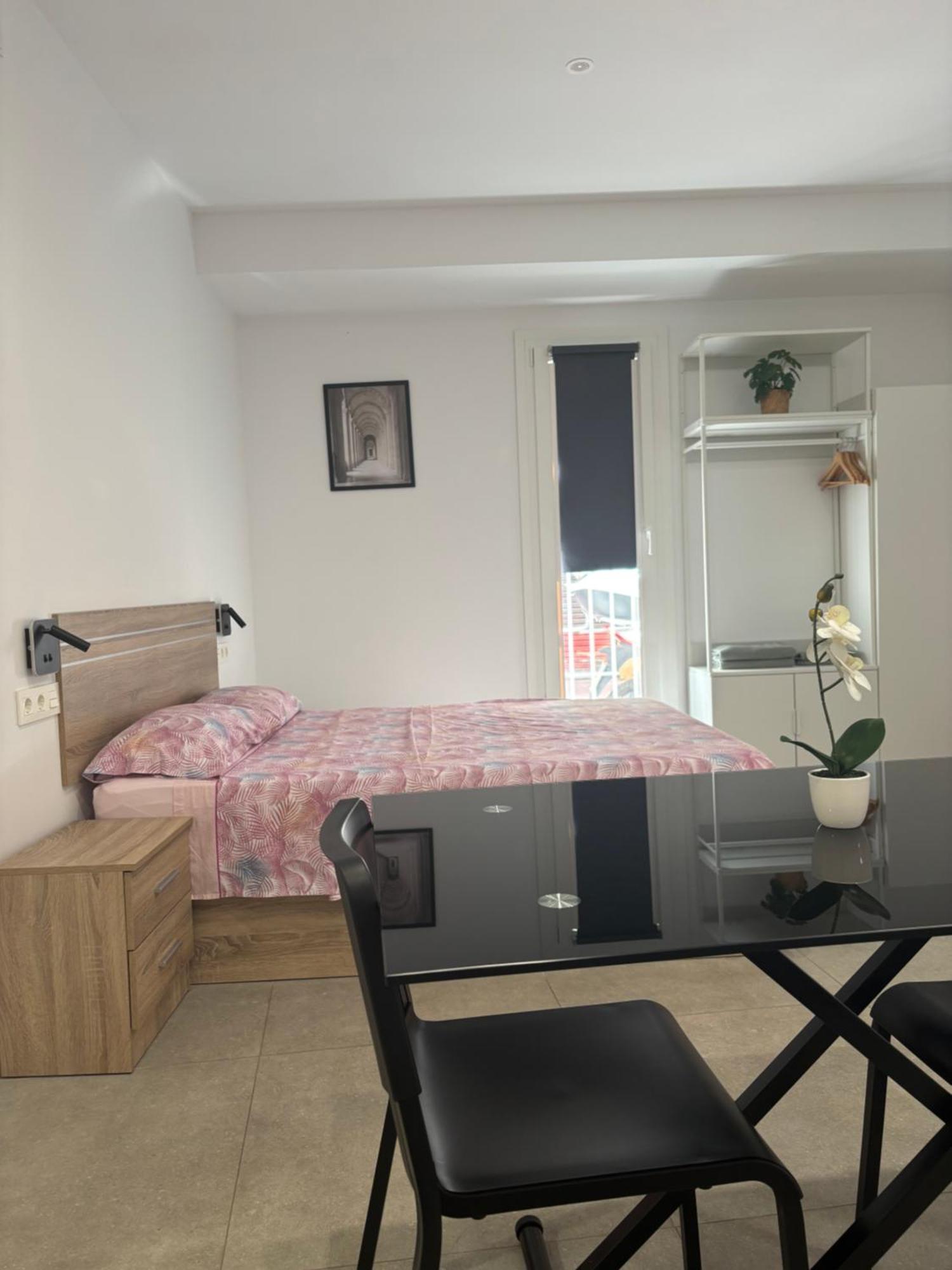 Estupendo Piso A 5 Min De La Estacion De Bus Y Tren Maria Zambrano Apartment Málaga
