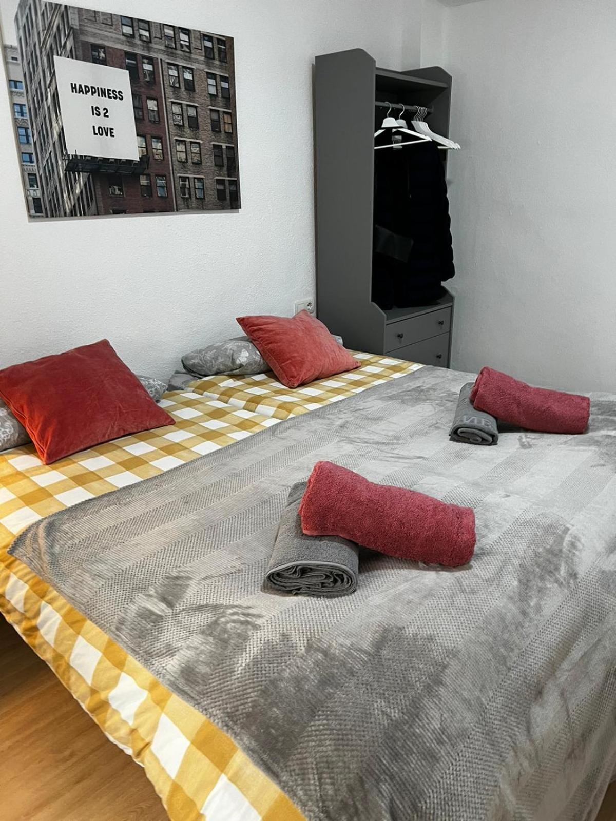 By Malagagrupos Centro Historico Parking Gratis 3 *